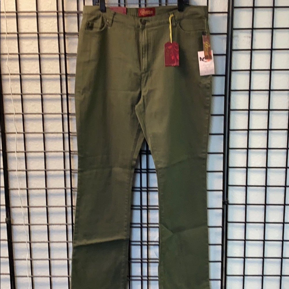 Very good pants brand new
